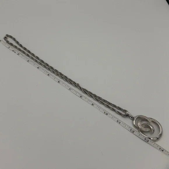 Vintage 1960s Crown Trifari Swirl Pendant Necklace - Picture 8 of 8